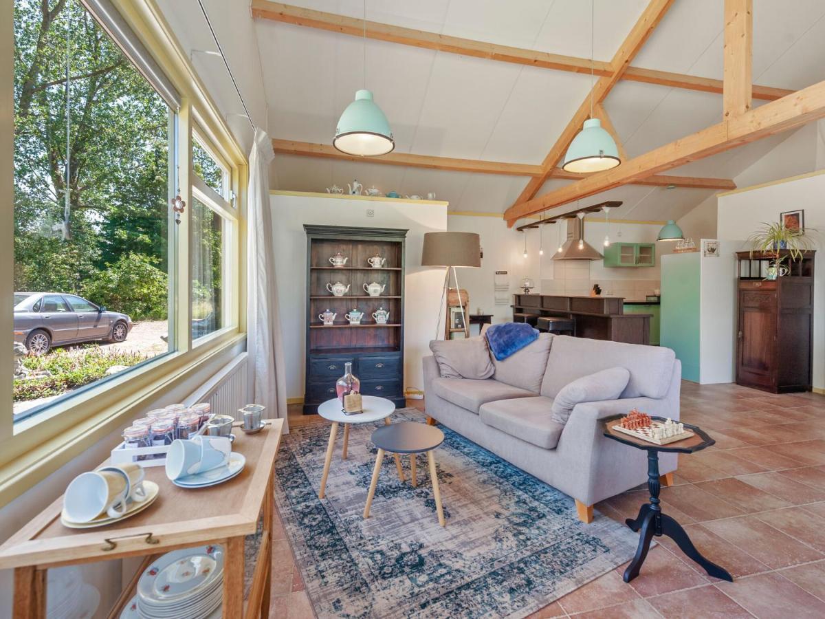 Enticing Holiday Home In Eastermar Near Burgumer Mar Lake Hoogzand Exterior foto