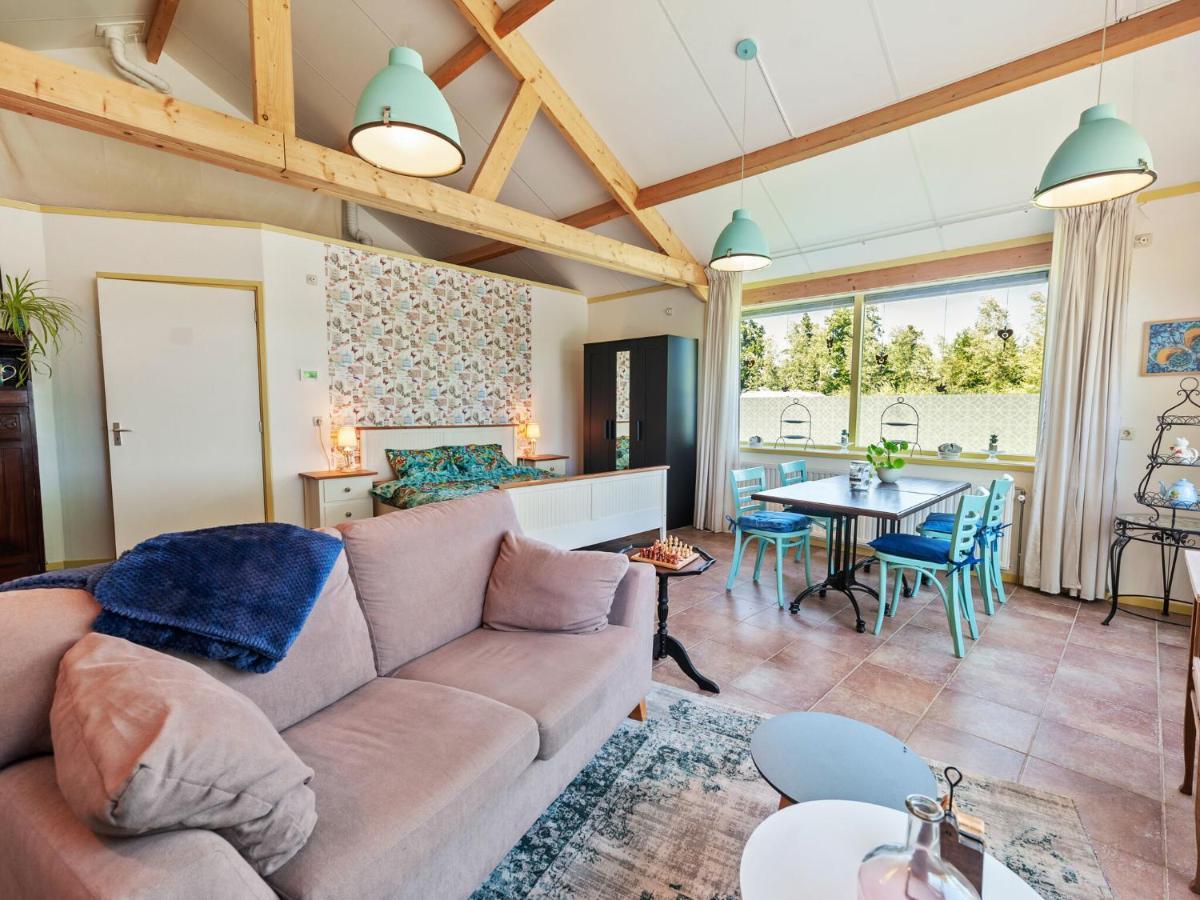 Enticing Holiday Home In Eastermar Near Burgumer Mar Lake Hoogzand Exterior foto